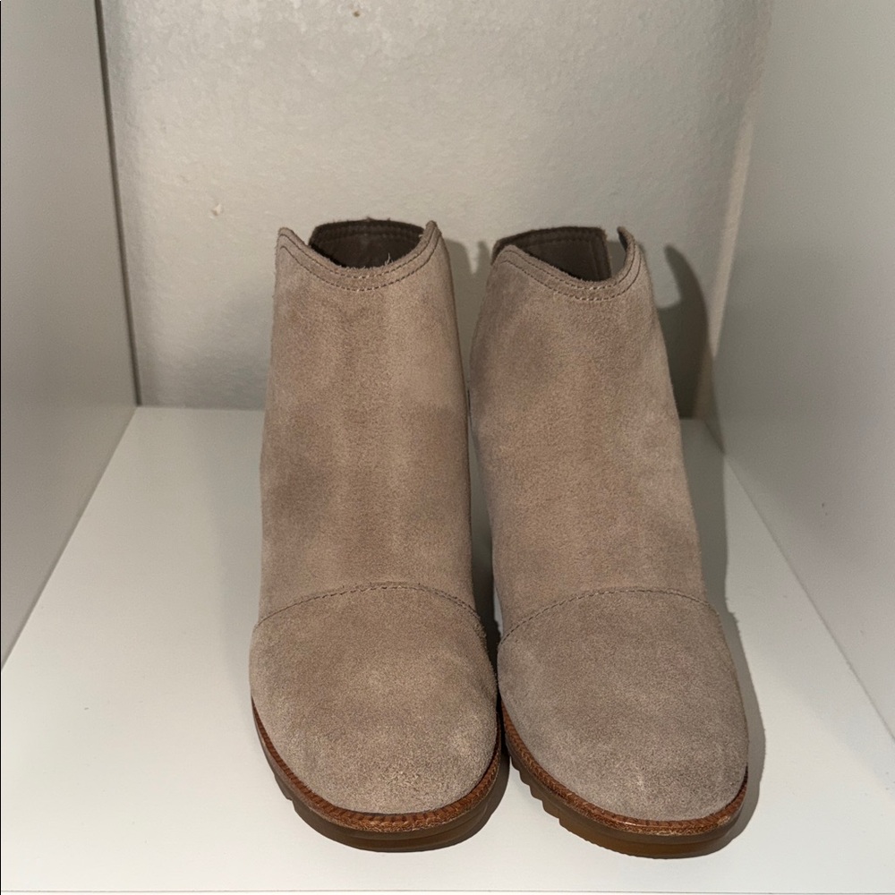 Sorel Women's Taupe and Brown Ankle Boots - Picture 3 of 7